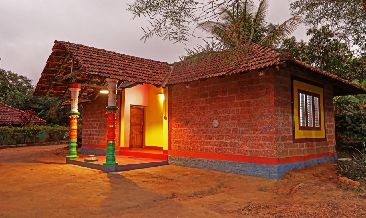 Hotel Allaranda Homestay Madikeri Eksteriør billede
